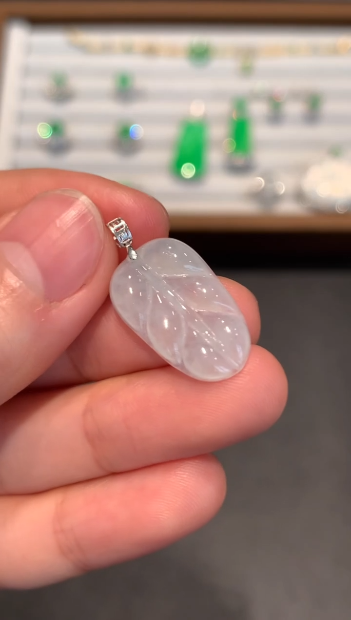 【闪购商品】翡翠吊坠(不含链)18K金镶嵌120