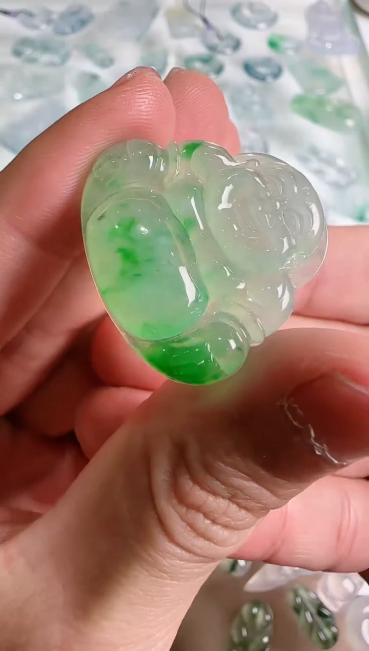 【闪购商品】翡翠吊坠(不含链)未镶嵌··