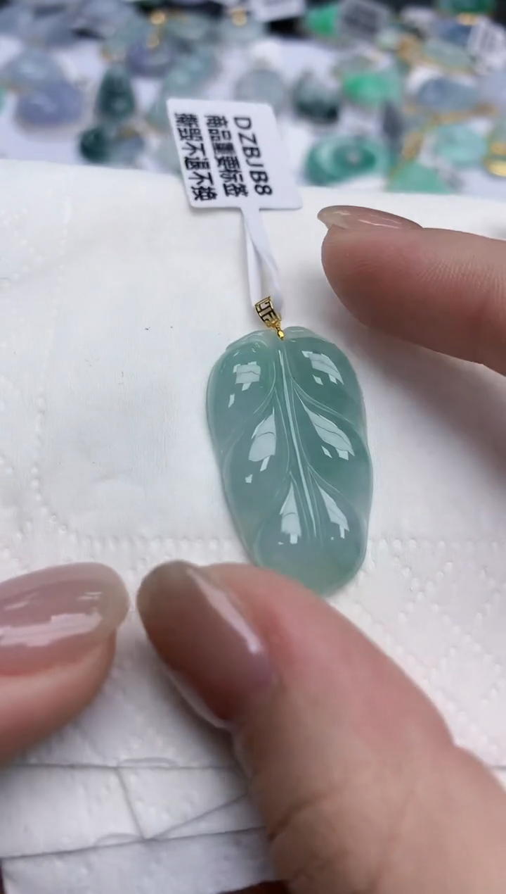 【闪购商品】翡翠颈饰18K金镶嵌天然缅甸翡翠A货