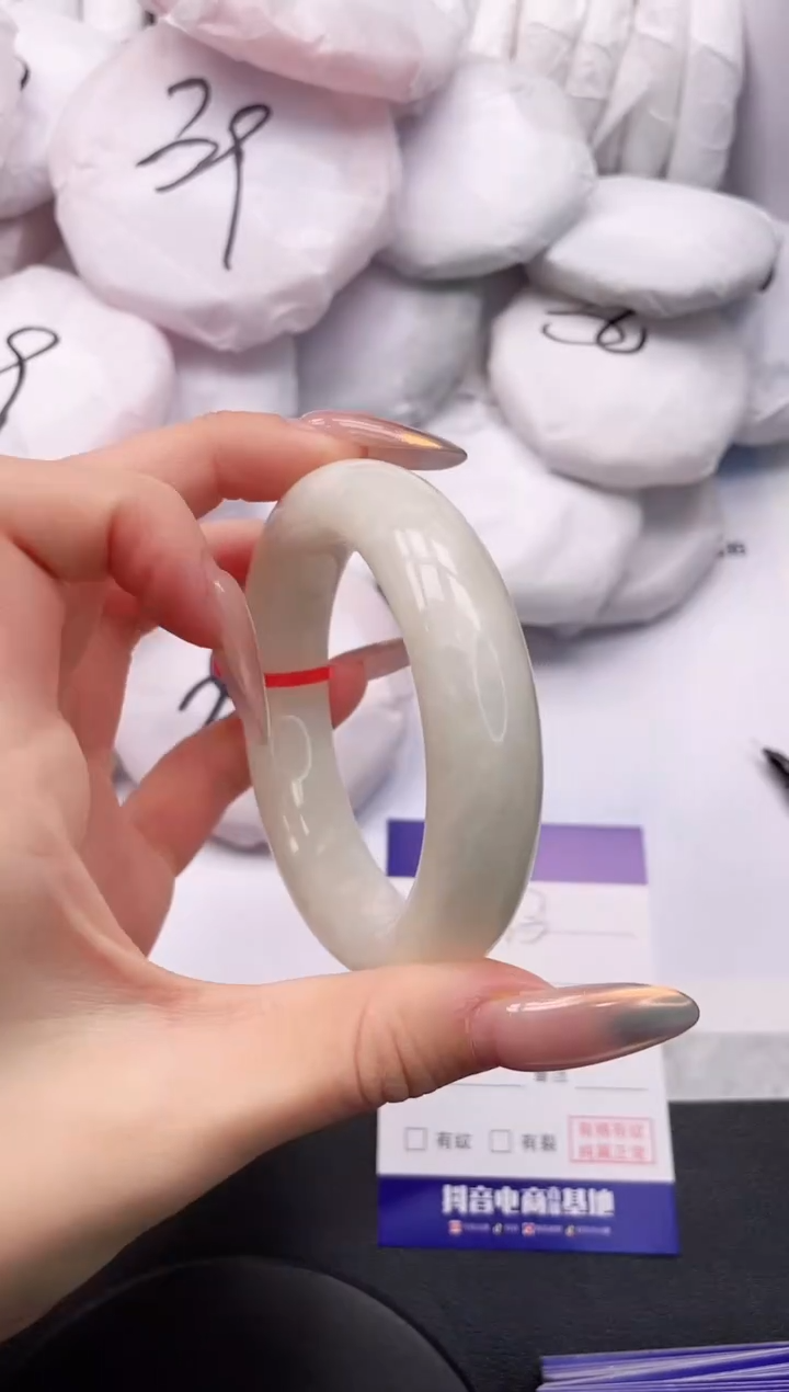 【闪购商品】和田玉手镯未镶嵌7K13-58