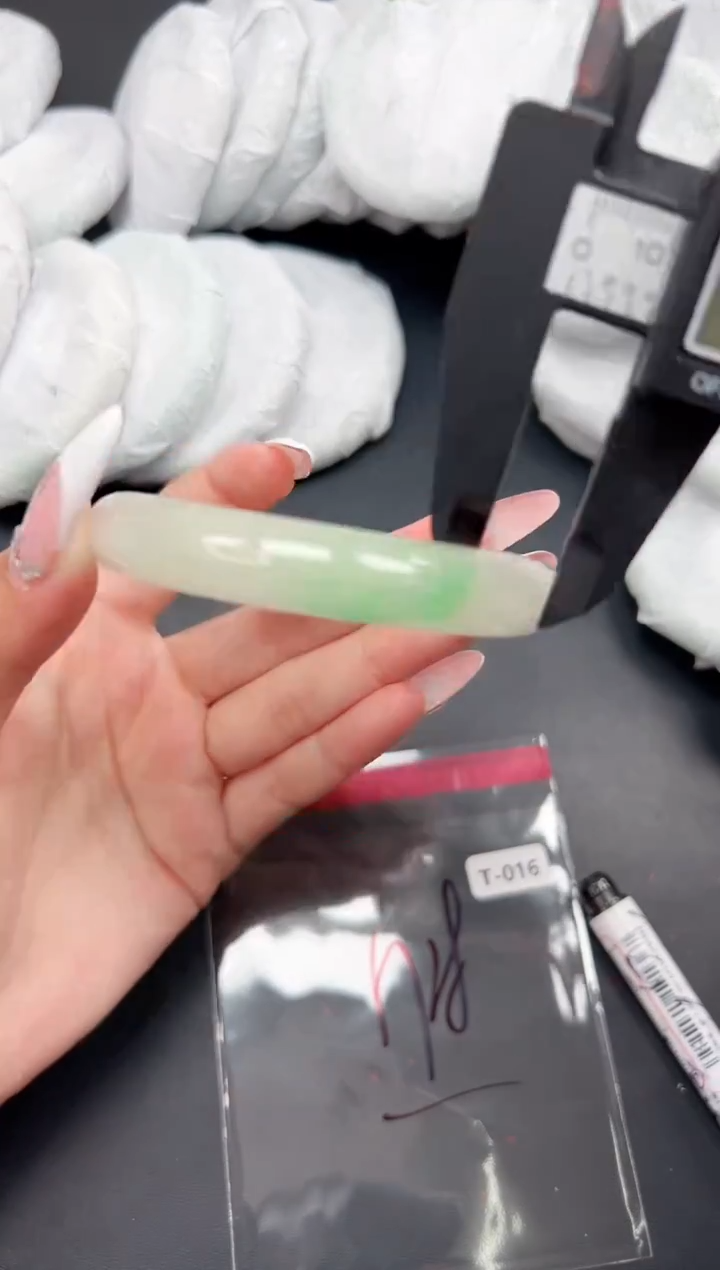 精品手镯，一物一拍T-016