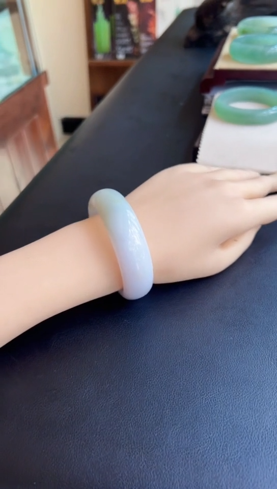 翡翠手镯未镶嵌55宽版老料天然缅甸翡翠A货手镯