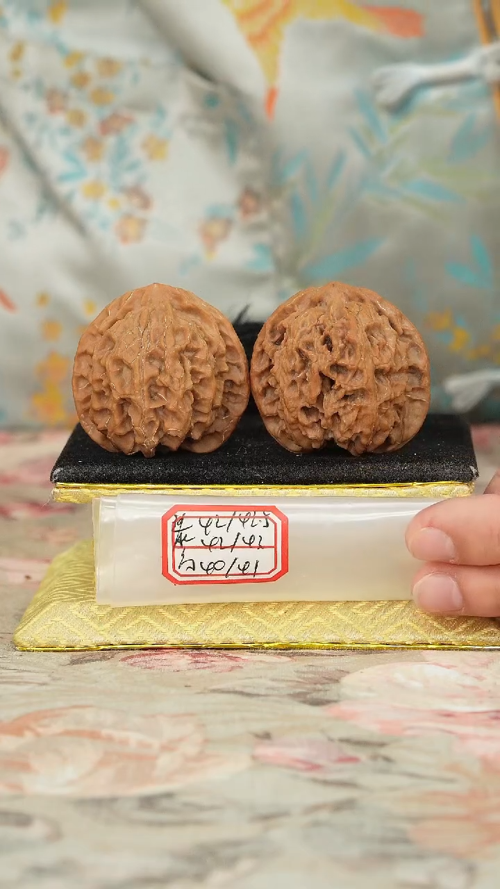 【闪购商品】文玩核桃把件苹果园
