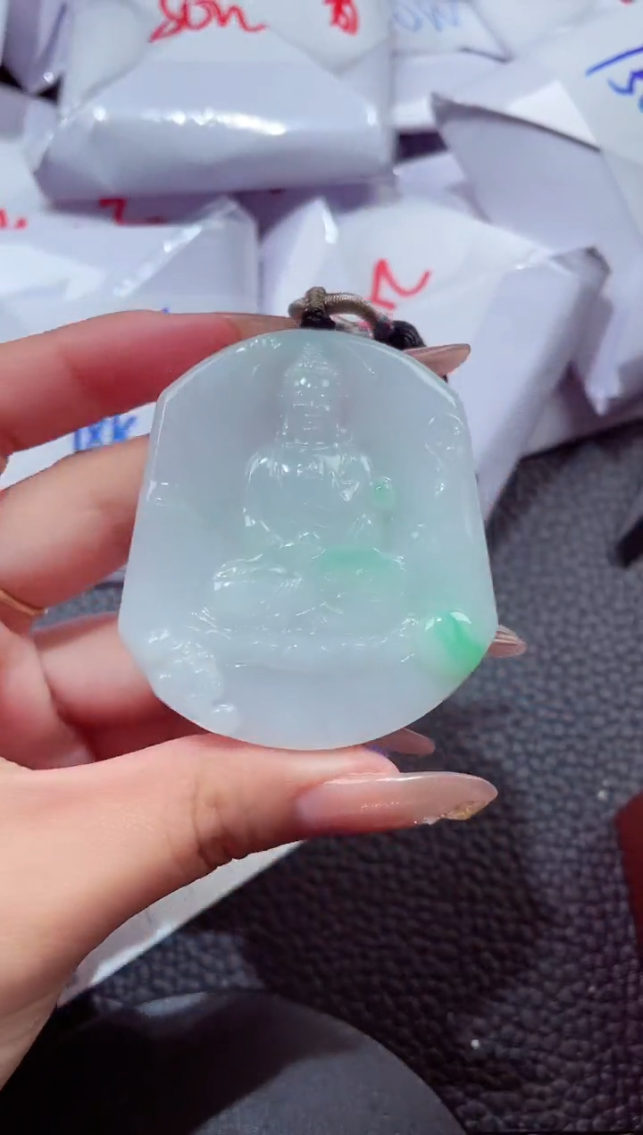 颈饰未镶嵌翡翠00000