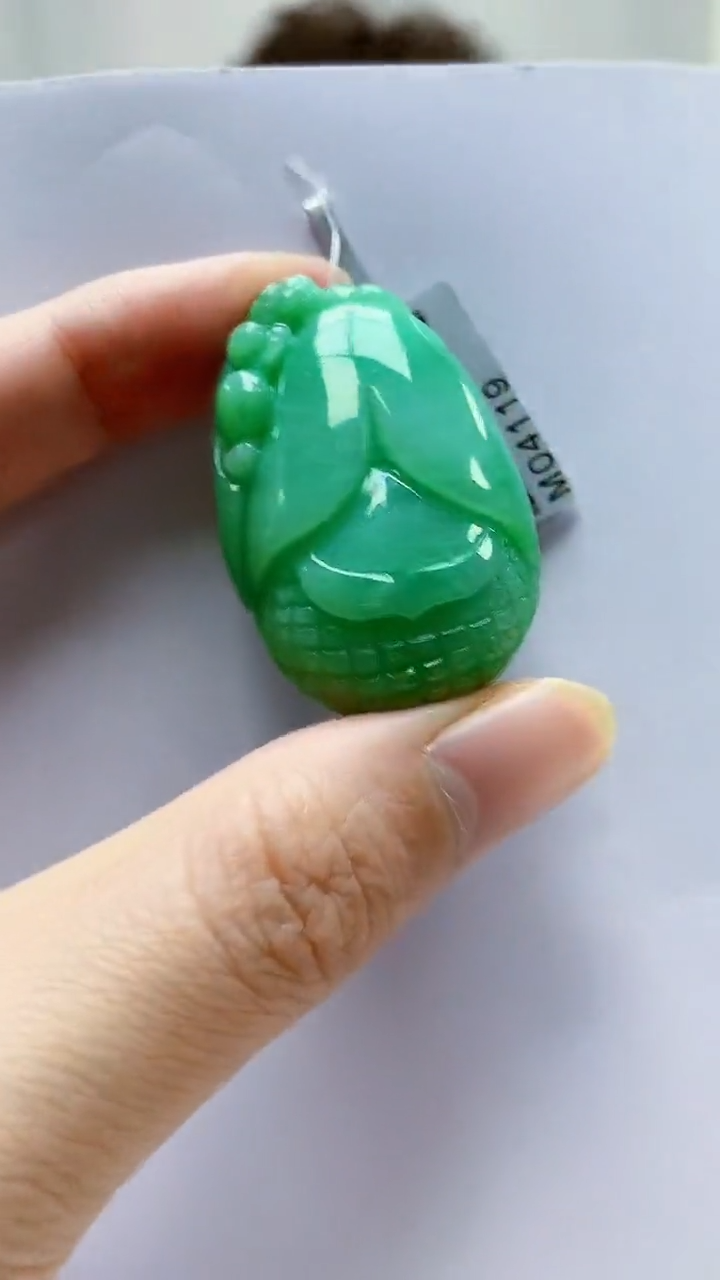 未镶嵌定制翡翠4688zm-毛货挂件硕果累累110