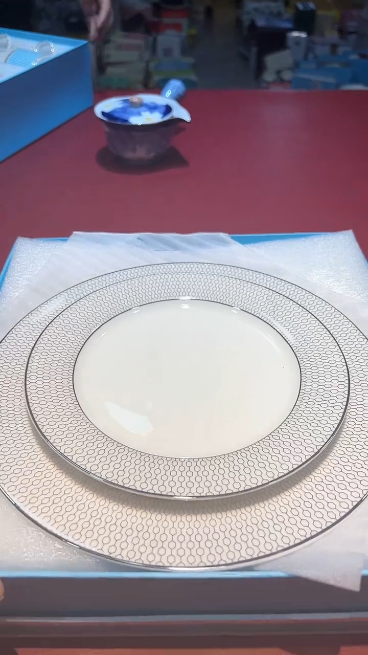 【闪购商品】瓷片锅碗瓢彭一件不剩