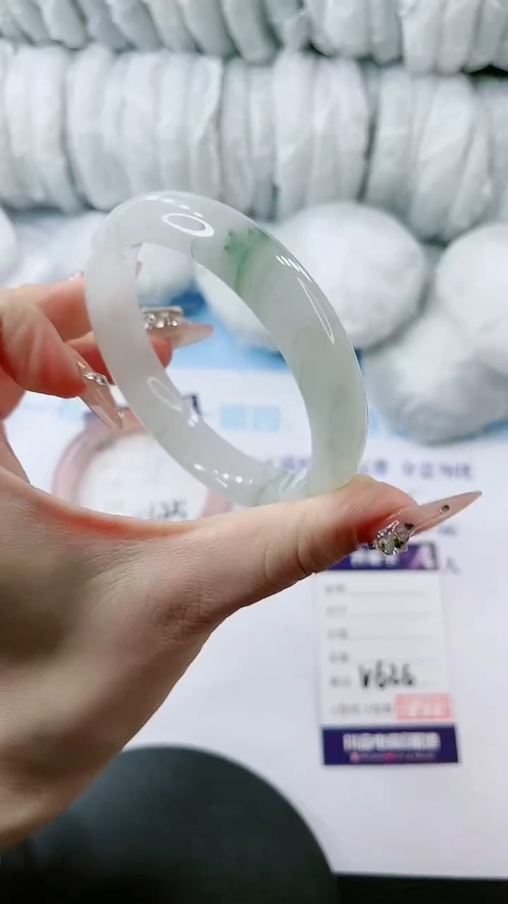 【闪购商品】石英质玉手镯未镶嵌多样性发货V626