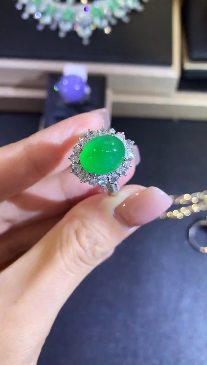 【闪购商品】翡翠戒指18K金镶嵌A228          