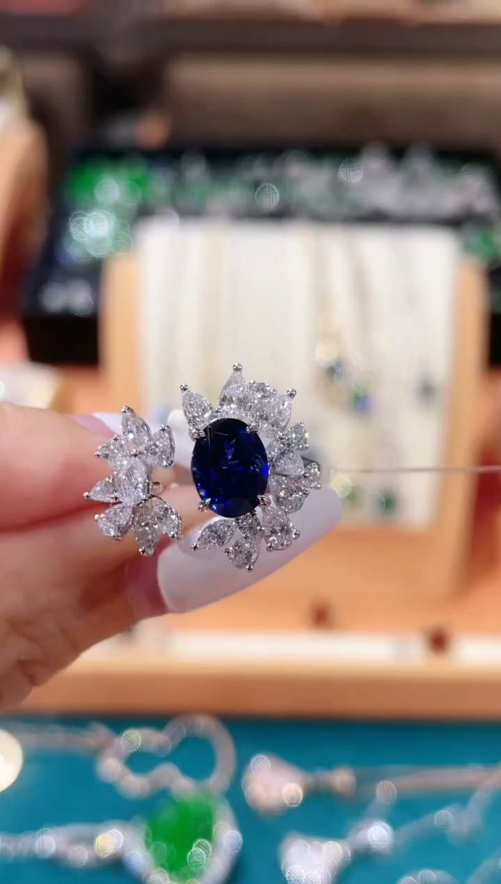 【闪购商品】实验室培育钻石18K金镶嵌戒指14圈口