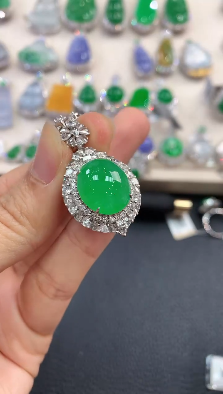 【闪购商品】翡翠吊坠(不含链)18K金镶嵌D152    