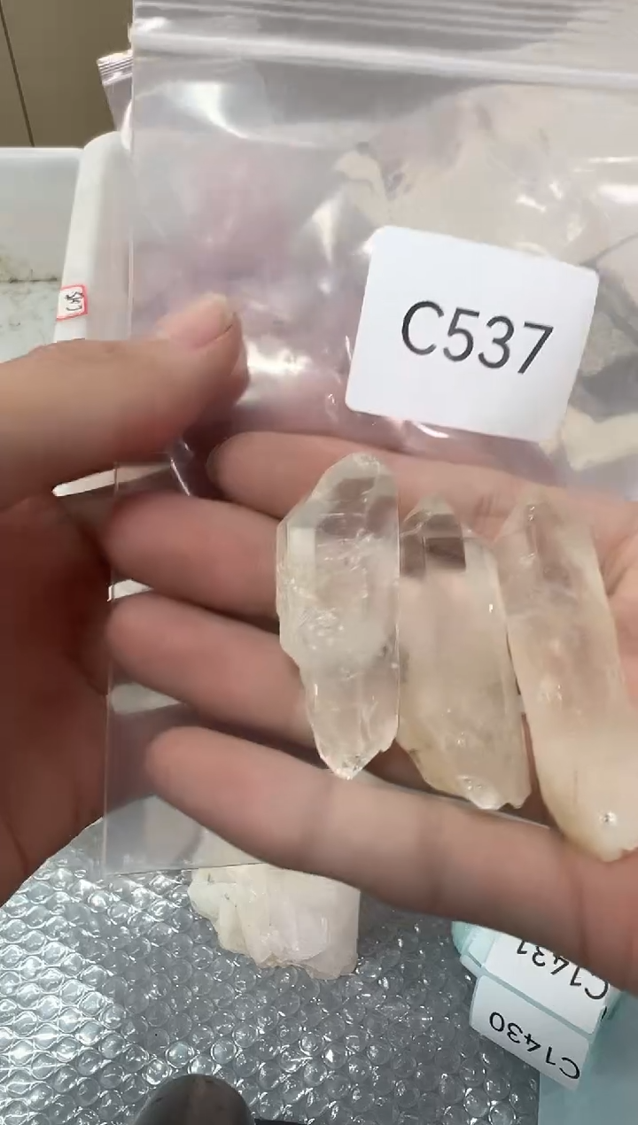 未镶嵌珠宝半成品水晶??C537