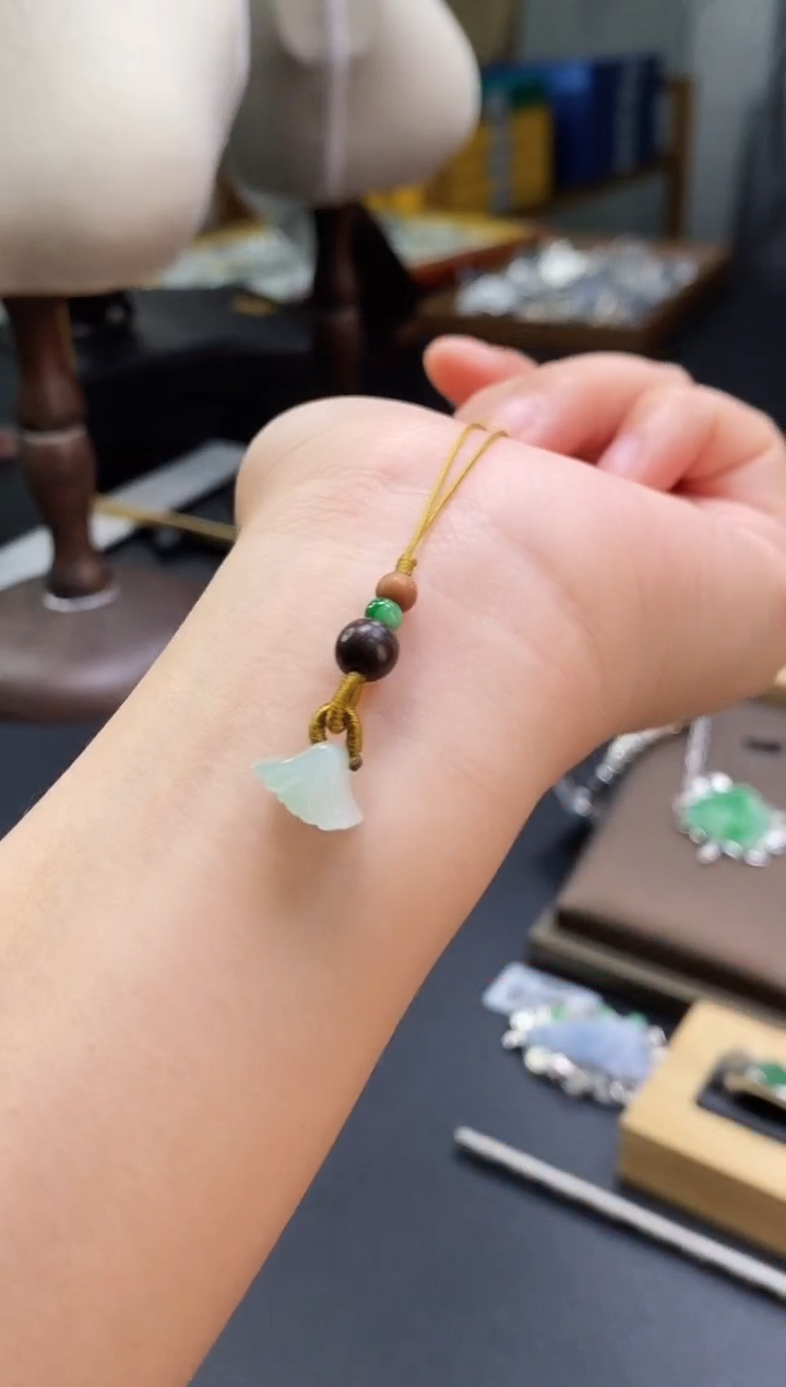 颈饰银S925镶嵌翡翠18296