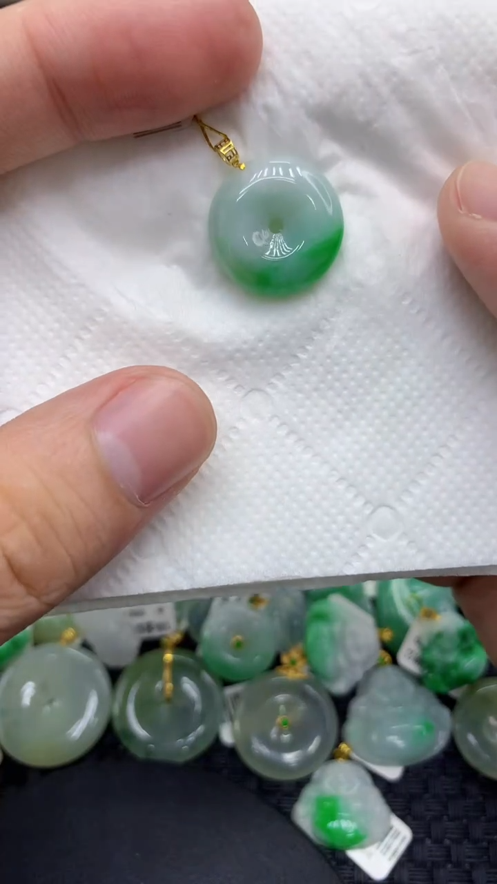 颈饰18K金镶嵌翡翠天然缅甸A货翡翠