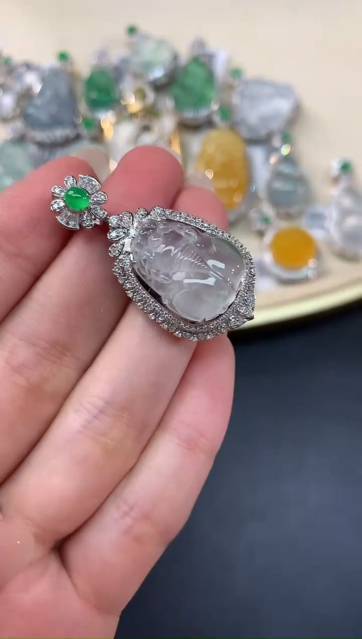 【闪购商品】翡翠吊坠(不含链)18K金镶嵌A295|13800