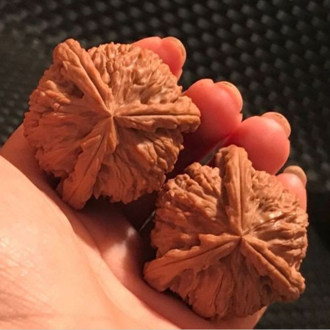 大粗筋文玩麻核桃八筋聚顶闷尖小手捻盘玩手把件