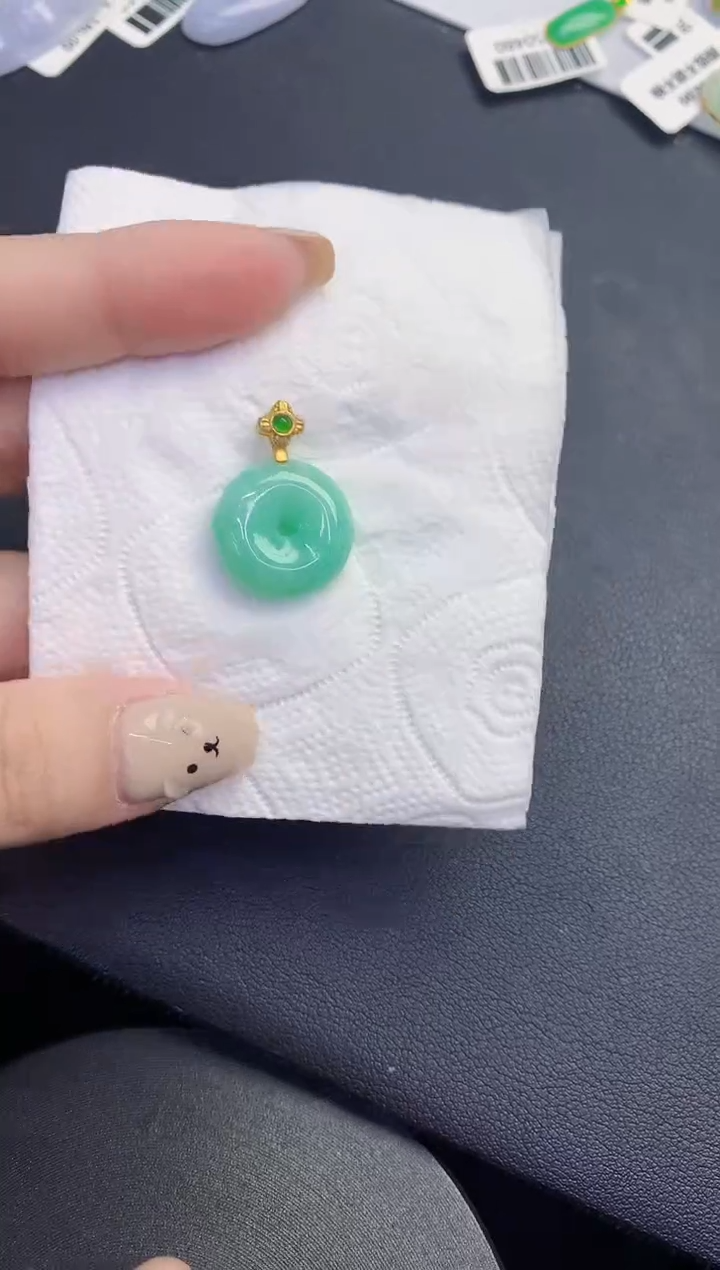 颈饰未镶嵌翡翠缅甸天然翡翠A货