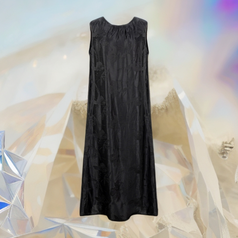 Li 2025夏季新款女时尚黑色琉光缎无袖圆领长裙连衣裙85ZH07