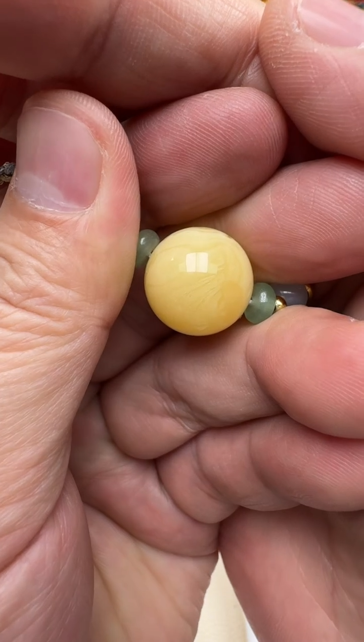 琥珀未镶嵌珠宝奇石HZ046