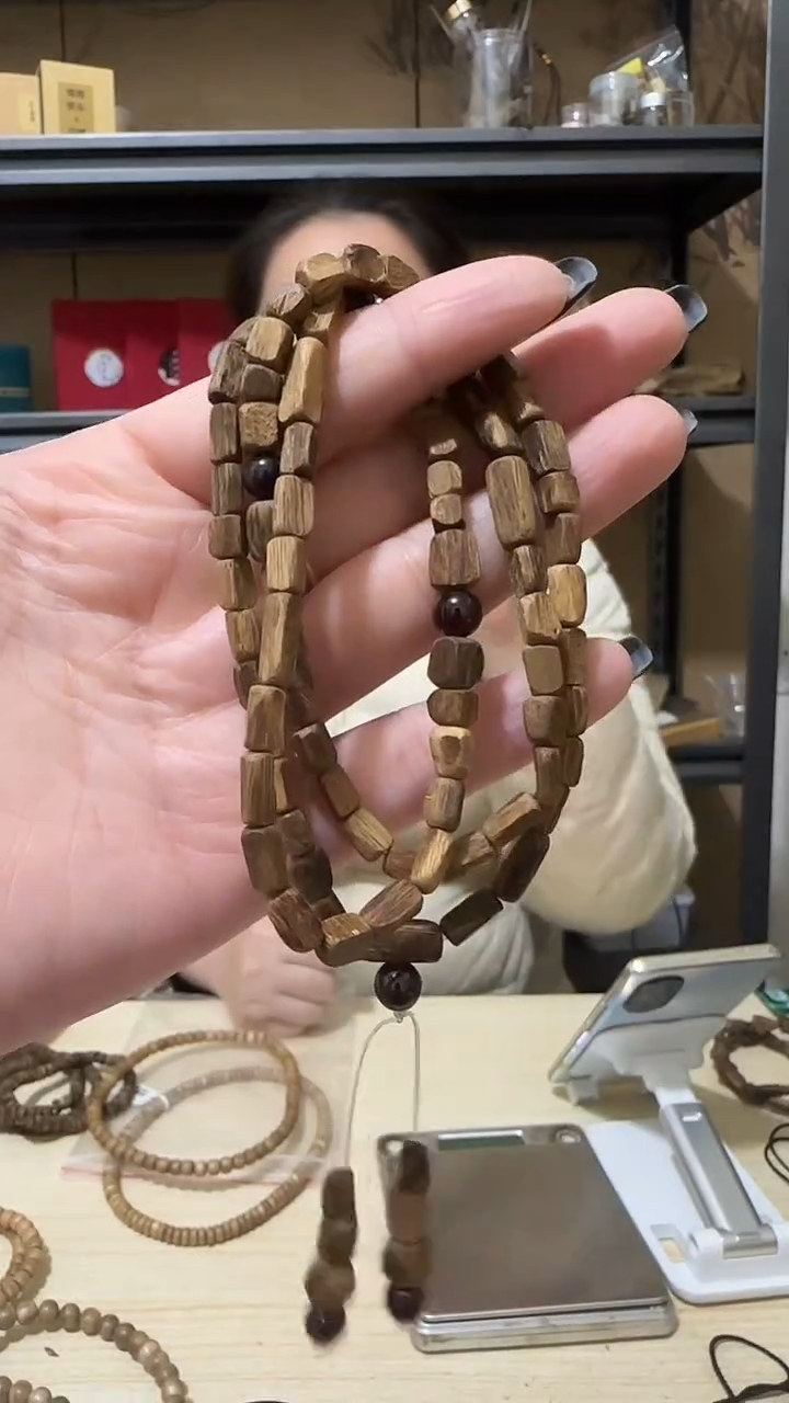 【闪购商品】沉香手串15号菩萨棋随型多圈多样性一条