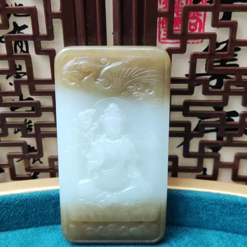 和田玉且末糖白观音吊坠2