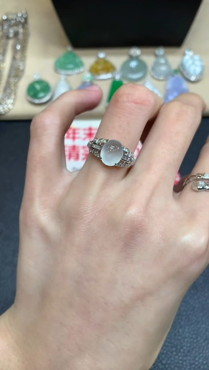 【闪购商品】翡翠戒指18K金镶嵌蛋面【无服务费】