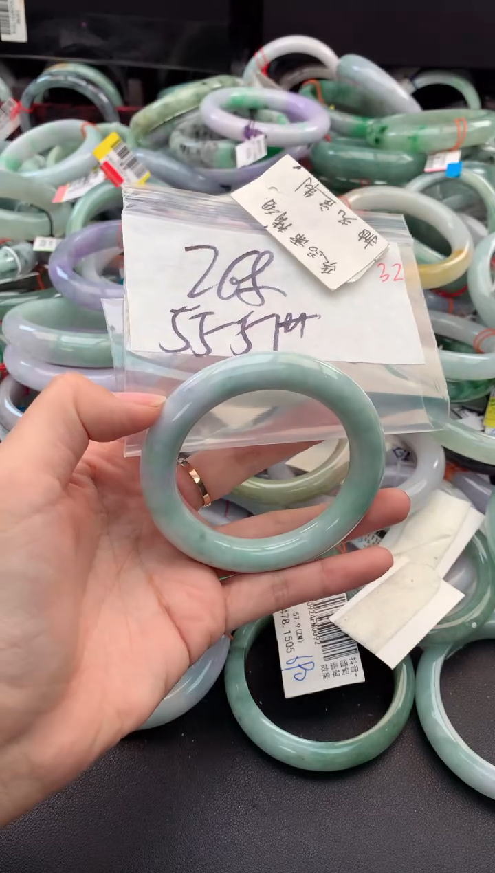 【闪购商品】定制翡翠未镶嵌毛货需精细抛光+多人