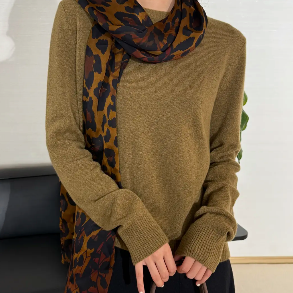 【商场同款】秋冬圆领毛针织衫正肩套头款宽松型纯色毛衣女538071