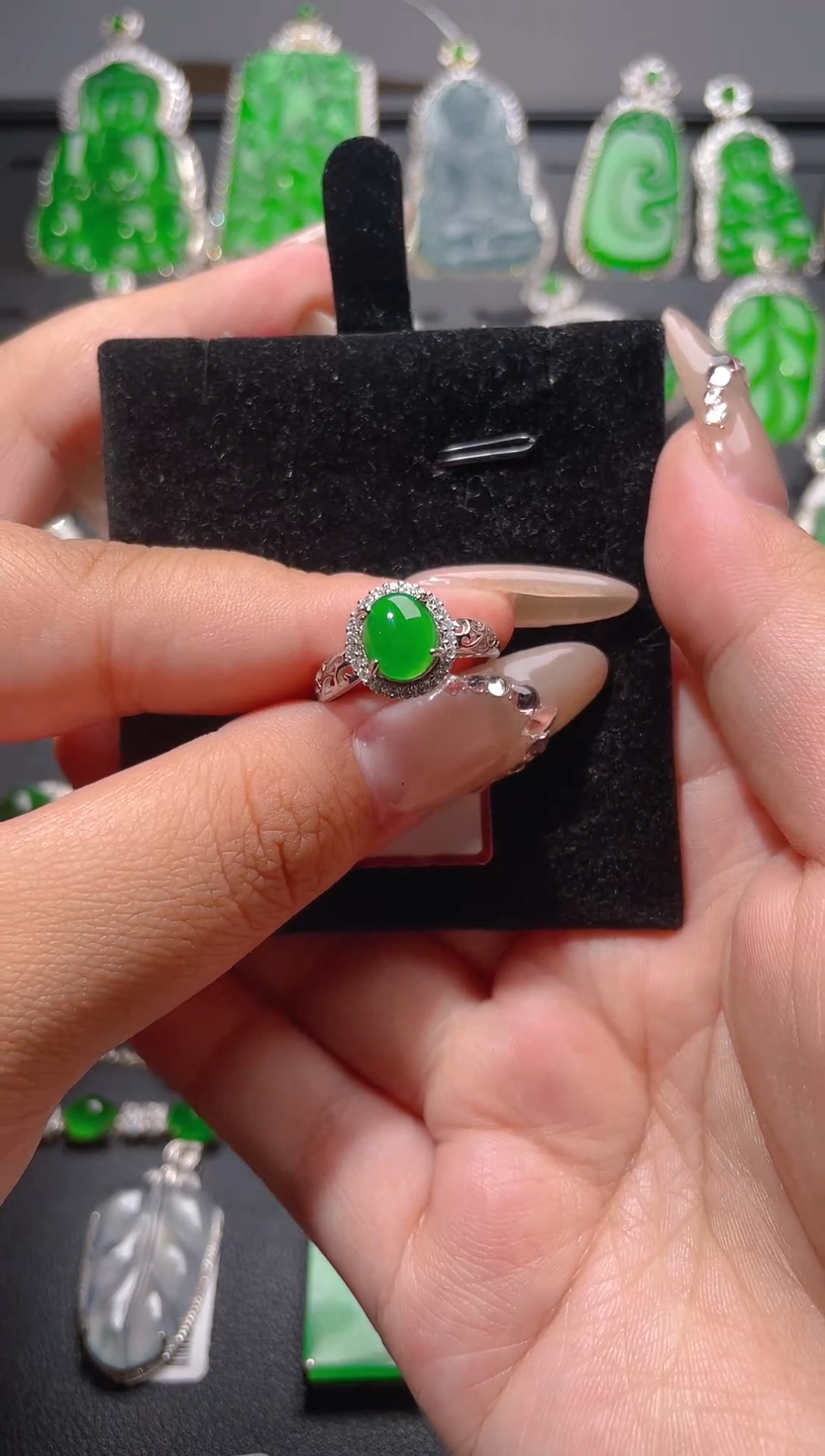 【闪购商品】翡翠戒指银S925镶嵌天然A货翡翠