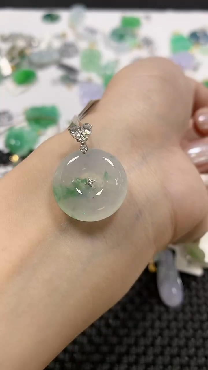 颈饰18K金镶嵌翡翠 天然缅甸翡翠a货百元以上9元证书费自理