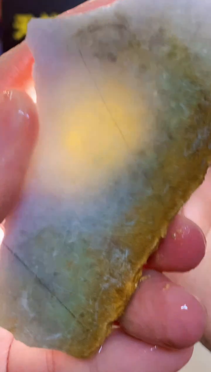 翡翠裸石0东0翡翠珠宝18