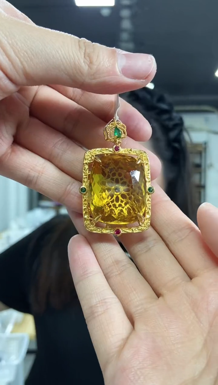 【闪购商品】水晶吊坠未镶嵌多样性发其一颜色微差