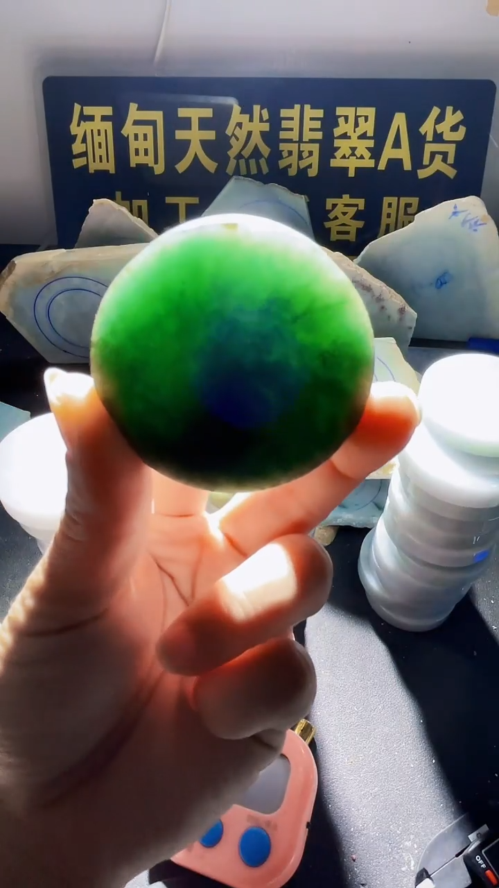 未镶嵌定制翡翠马*斯翡翠084