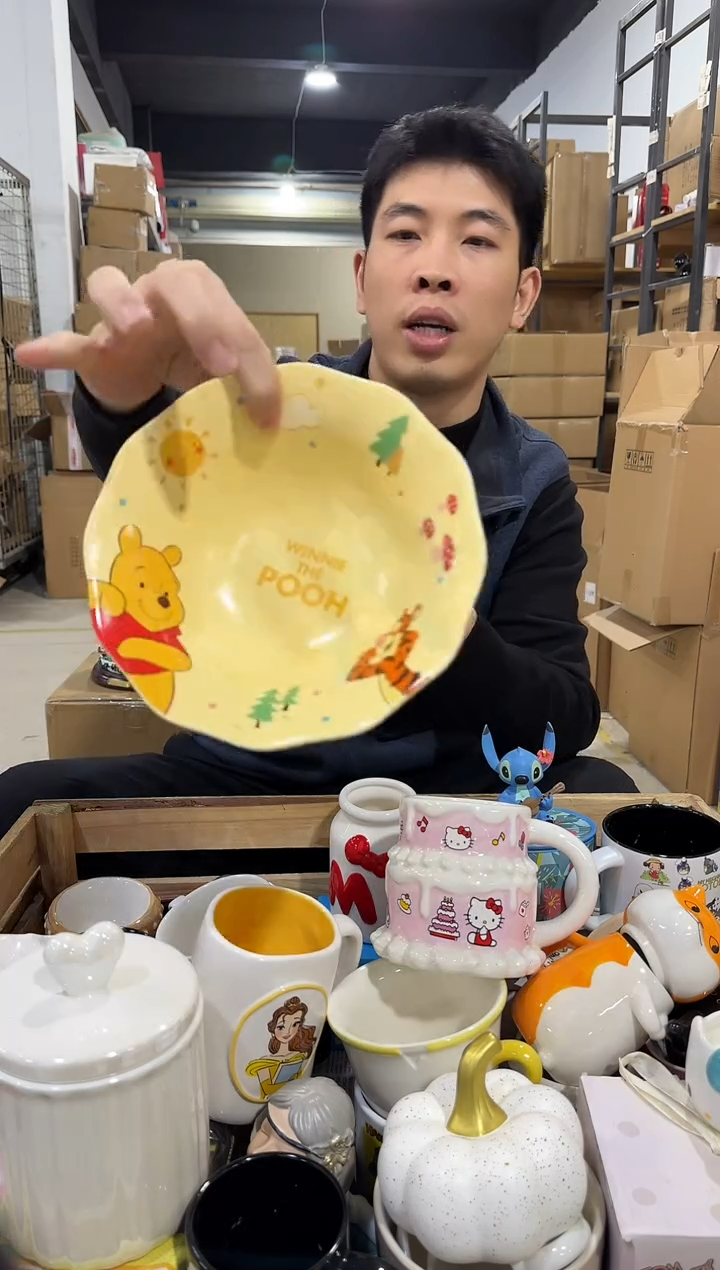 瓷片维尼八英寸餐盘
