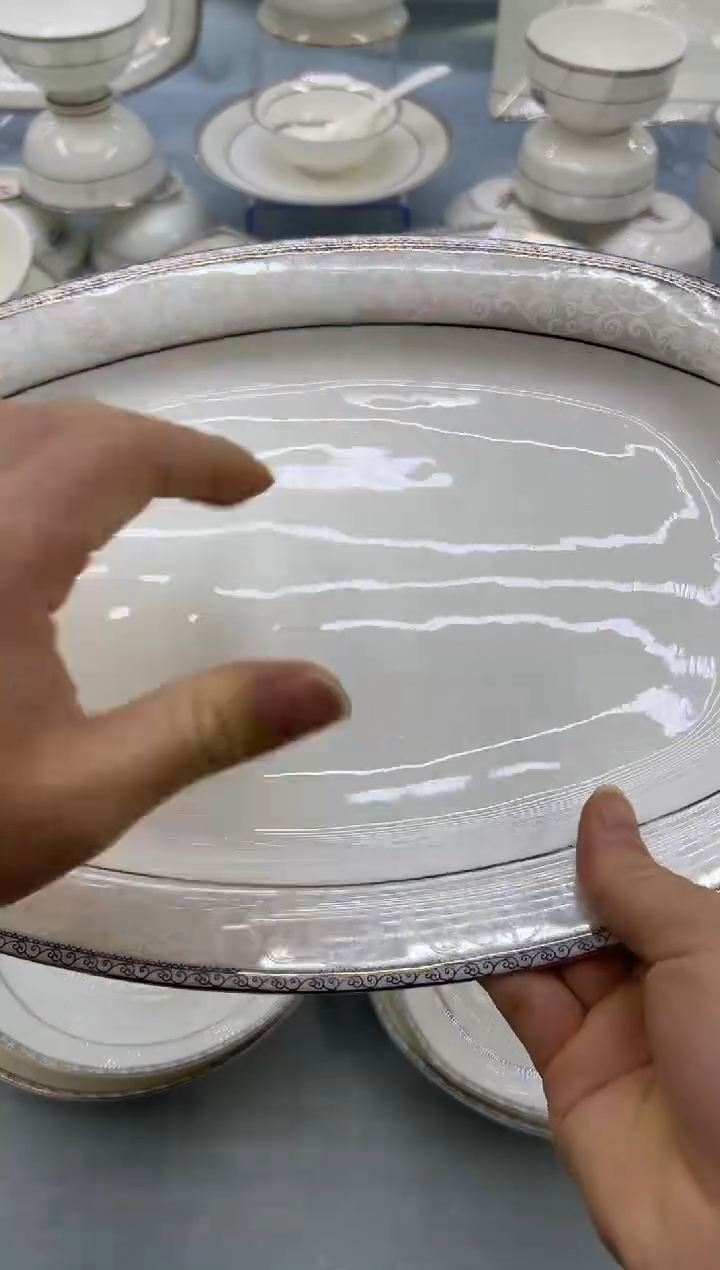 骨瓷 玲珑12方鱼1个