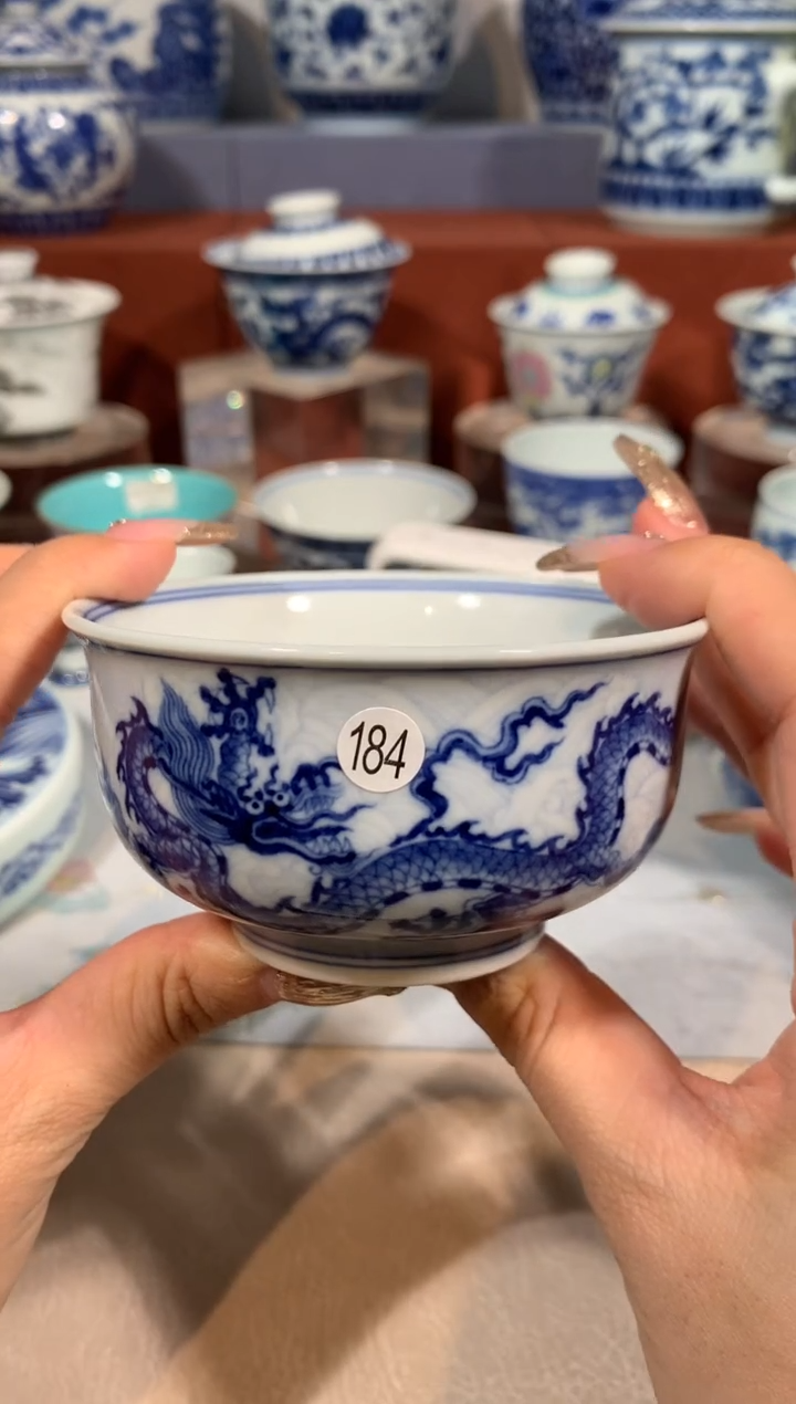 【闪购商品】摆件184青花龙纹单杯