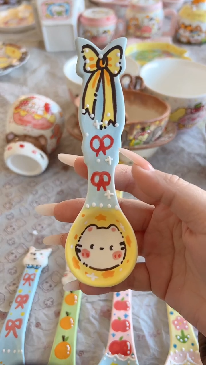 摆件陶阿**。景德镇陶瓷手绘微瑕