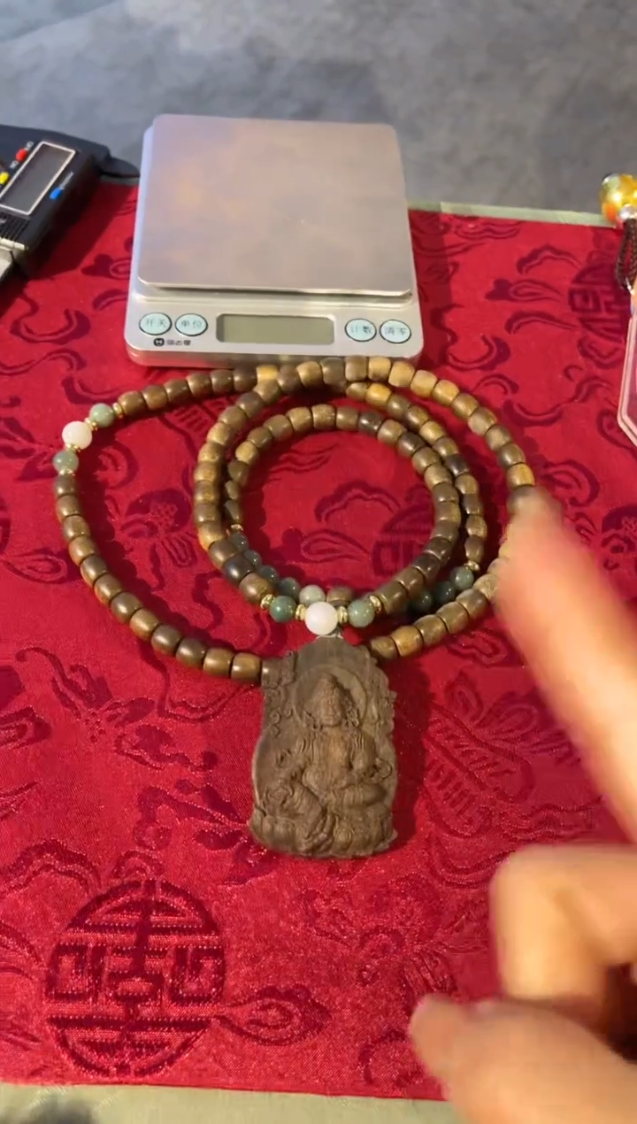 【闪购商品】沉香手串K8莺歌绿棋108颗黄财神吊牌