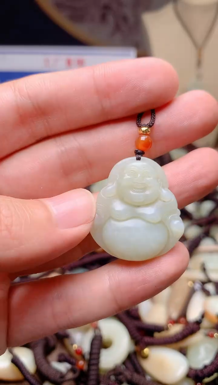 和田玉未镶嵌颈饰1