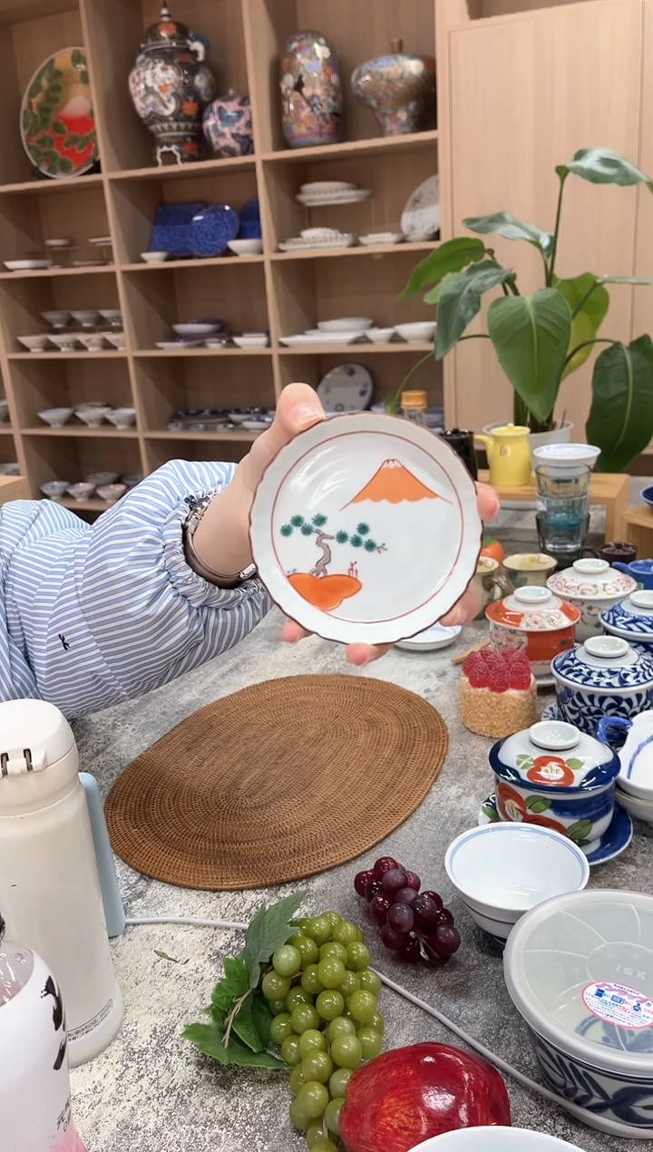 【闪购商品】瓷片F-40 赤絵富士山松原図 立渕皿