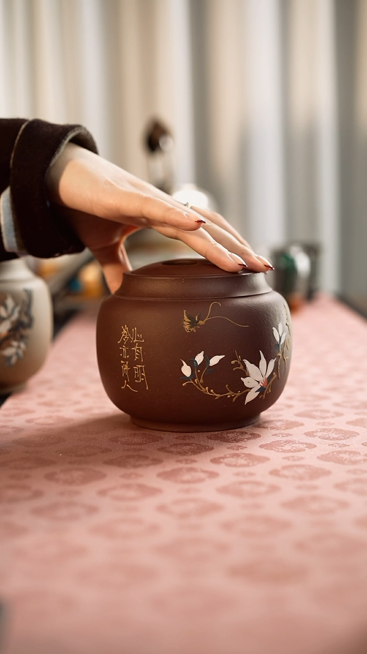 【闪购商品】泥绘牛盖茶叶罐紫泥