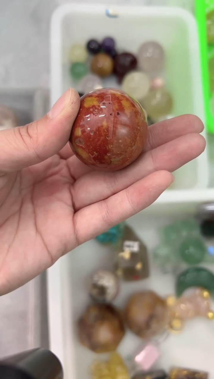 未镶嵌玛瑙/玉髓珠宝奇石M561 约3.9cm