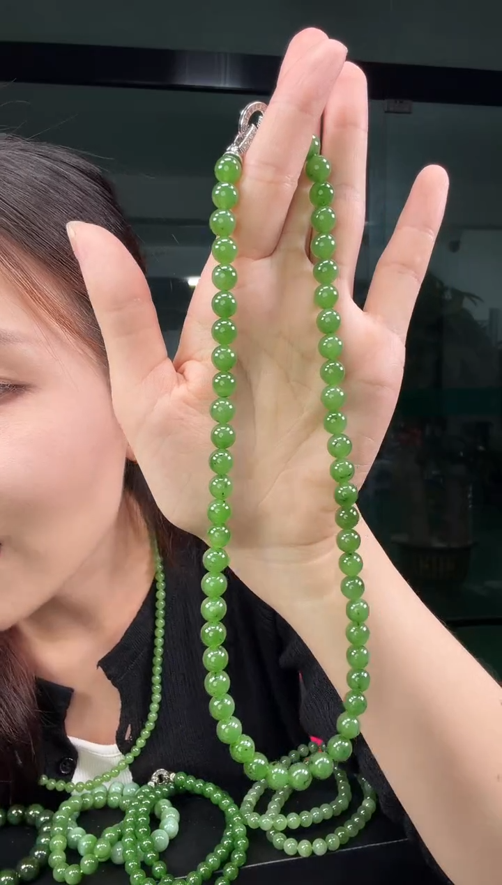 项链未镶嵌和田玉（碧玉）碧玉8mm乌兰海苹果绿猕猴桃妈妈链