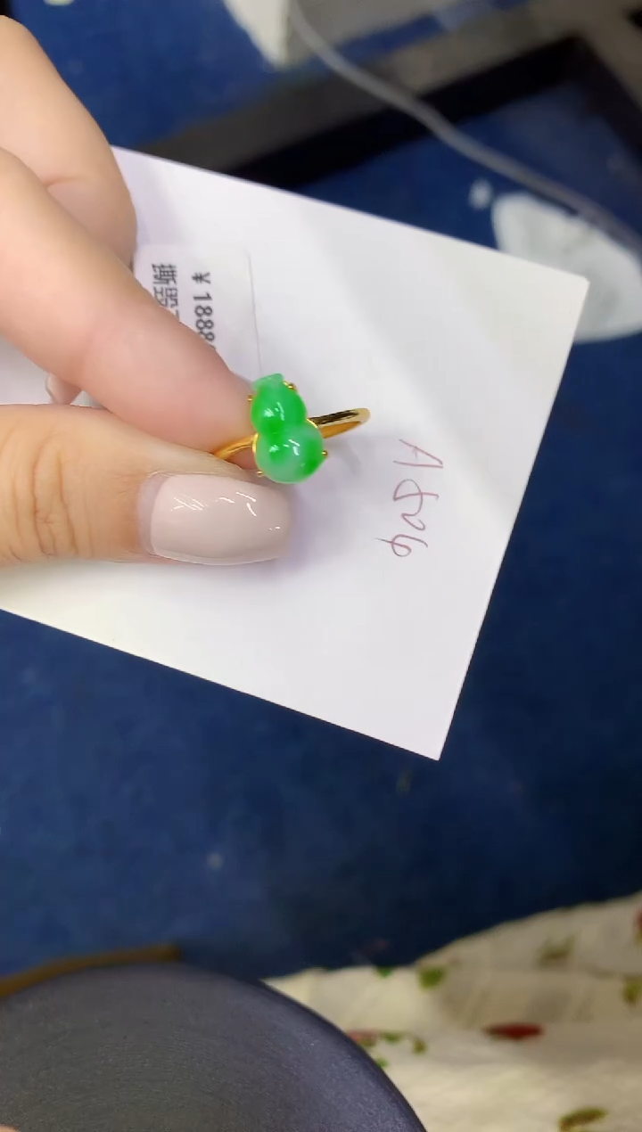 颈饰未镶嵌翡翠缅甸天然翡翠A货