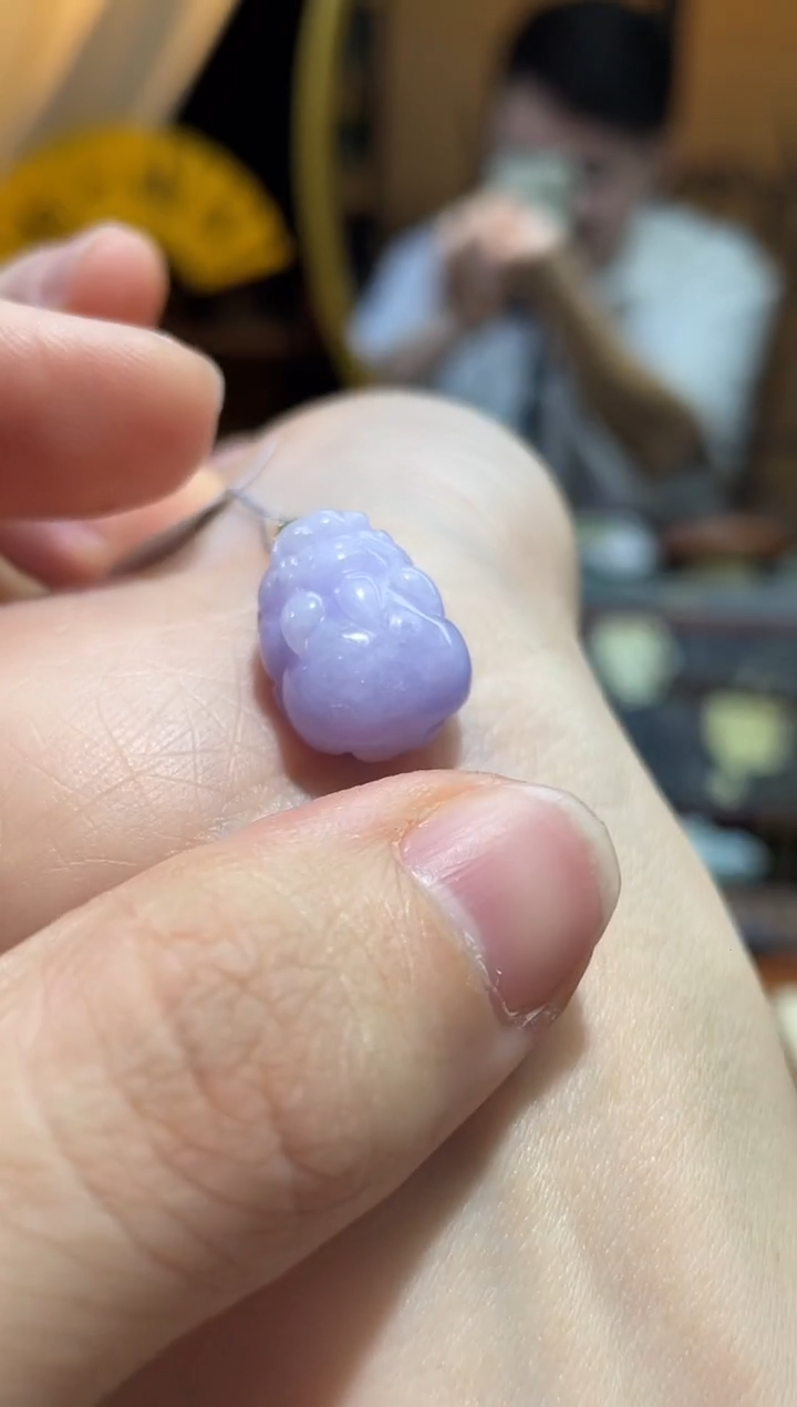 颈饰18K金镶嵌翡翠貔貅