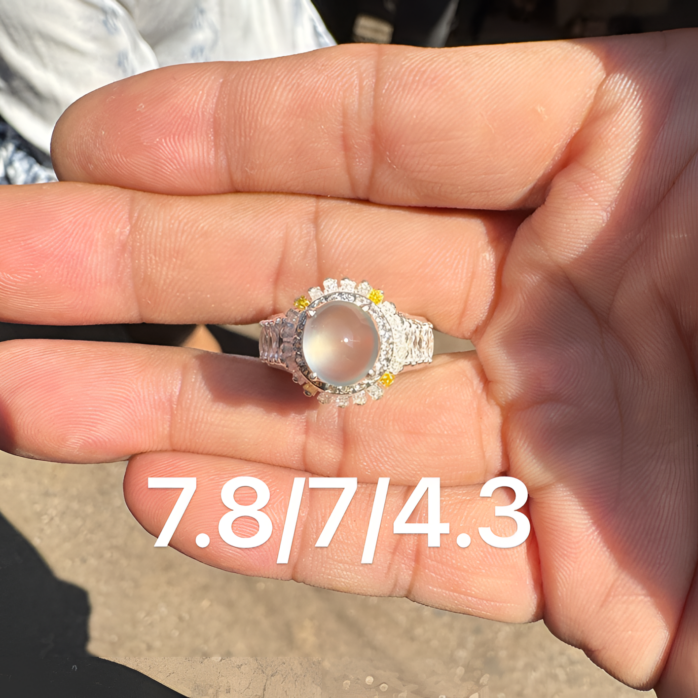 1212(小哪吒在源头)玻璃种翡翠黑钢戒面干净肉细饱满荧光足M50