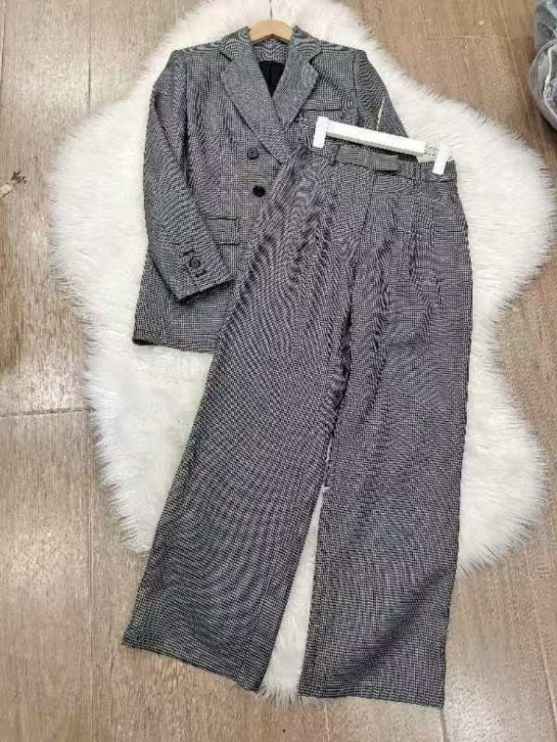 30羊毛70聚酯纤维套装825102312
