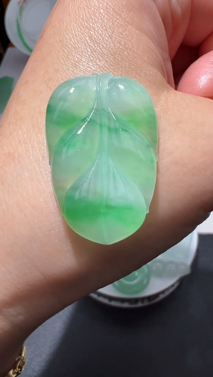 【闪购商品】定制翡翠未镶嵌32*20.9*4.3叶子