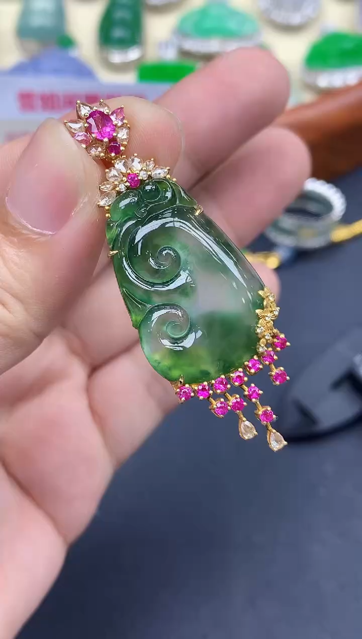 颈饰18K金镶嵌翡翠439-中国好珍宝