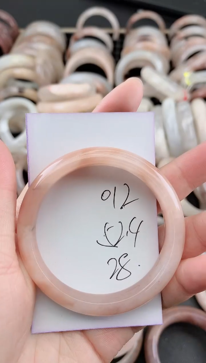 未镶嵌手镯石英质玉（金丝玉）012