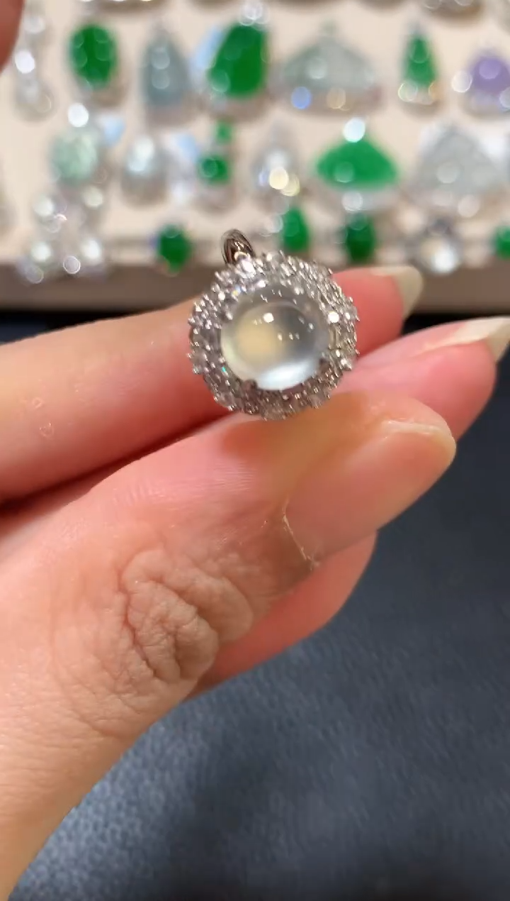 18K金镶嵌戒指翡翠z127  